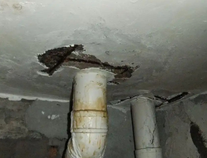 雨花台卫生间漏水维修公司浅析雨花台卫生间渗水维修的方法