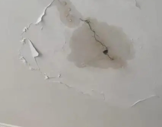 雨花台阳台漏水维修公司分享下屋面防水工程质量问题原因分析